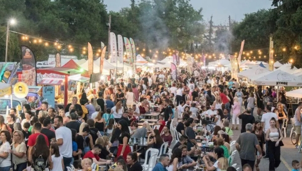 Θεσσαλονίκη: Συνεχίζεται και σήμερα το φεστιβάλ καντίνας στους Αμπελόκηπους με δωρεάν είσοδο και πανδαισία γεύσεων
